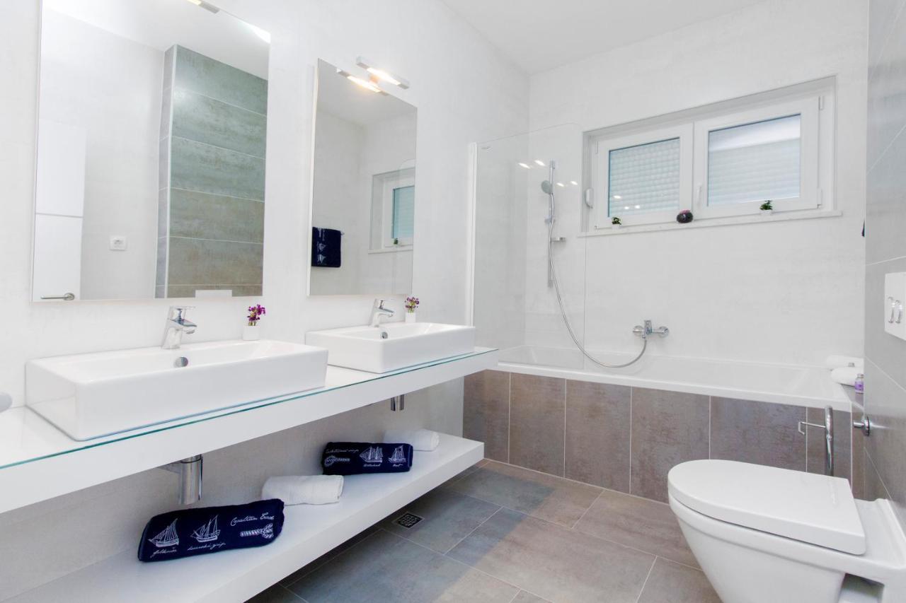 Apartment Royal فوديس المظهر الخارجي الصورة