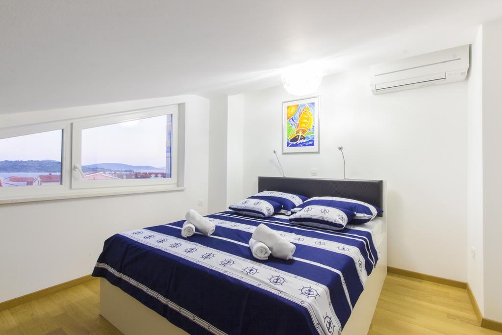 Apartment Royal فوديس الغرفة الصورة