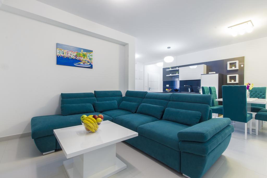 Apartment Royal فوديس الغرفة الصورة