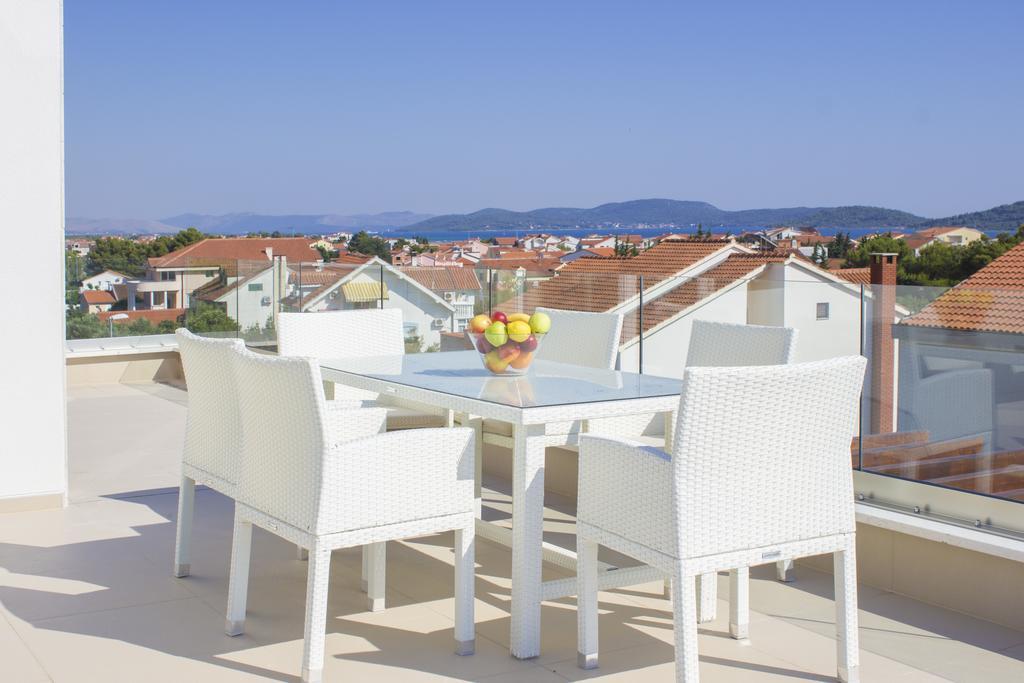 Apartment Royal فوديس الغرفة الصورة