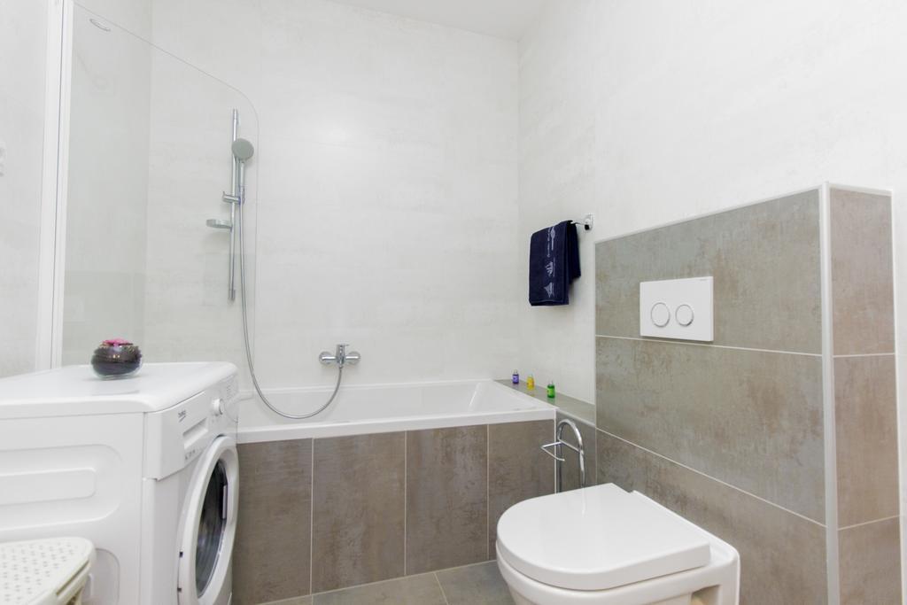 Apartment Royal فوديس الغرفة الصورة